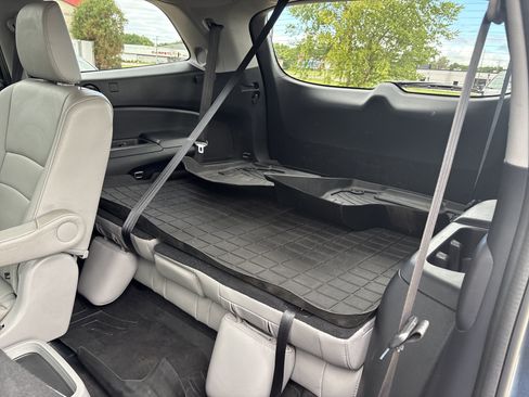 Used 2019 Honda Pilot Touring image 16