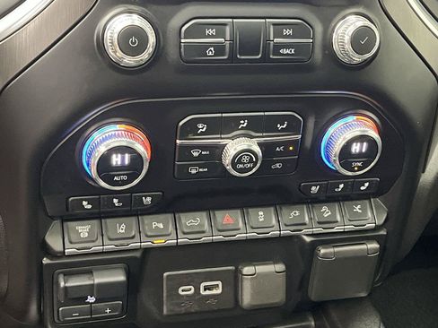 Certified 2023 GMC Sierra 2500 AT4 w/ AT4 Premium Plus Package AWD/4WD image 32