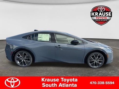 New 2027 Toyota Prius FWD image 9