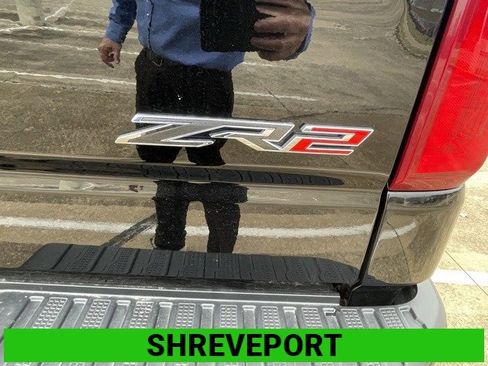 Used 2025 Chevrolet Silverado 1500 ZR2 w/ Technology Package image 6