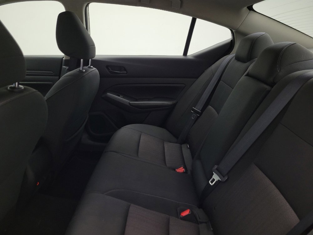 Used 2025 Nissan Altima 2.5 SV FWD image 18