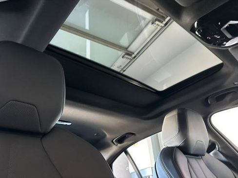 Used 2025 BMW 530i xDrive image 15