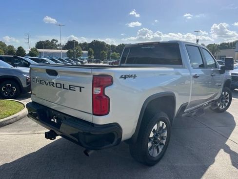 Used 2021 Chevrolet Silverado 2500 Custom w/ Custom Value Package AWD/4WD image 7