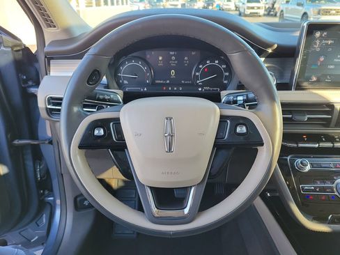 Used 2022 Lincoln Corsair FWD w/ Premium Package image 22