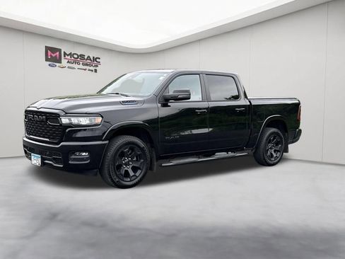 Used 2025 RAM 1500 Big Horn AWD/4WD image 4