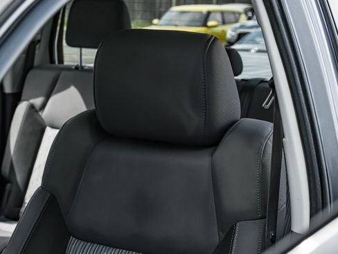 Used 2014 Toyota Tundra SR5 w/ TRD Off Road Package image 28