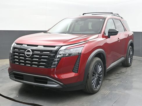 New 2026 Nissan Pathfinder SL AWD/4WD image 3