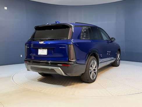 New 2026 Cadillac Vistiq Sport image 9