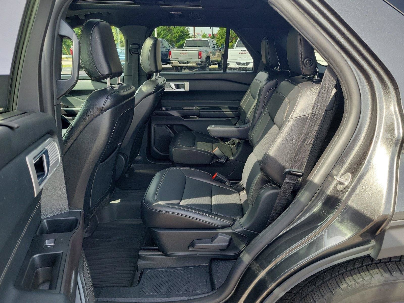 Used 2020 Ford Explorer Limited AWD/4WD image 12