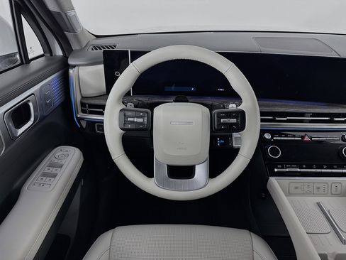 Used 2025 Hyundai Santa Fe Limited image 24