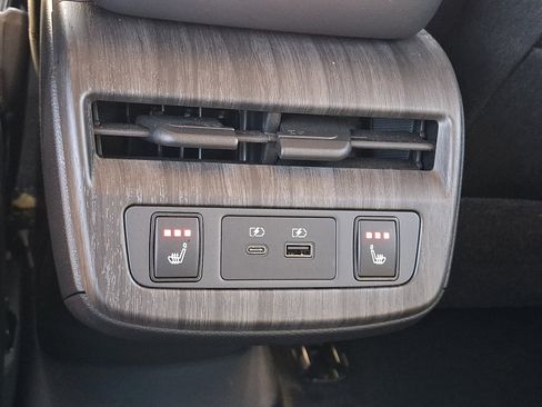 Certified 2023 Nissan Ariya FWD image 13
