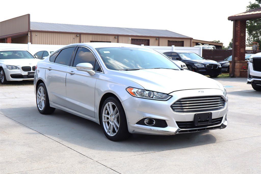 Used 2013 Ford Fusion SE FWD image 9