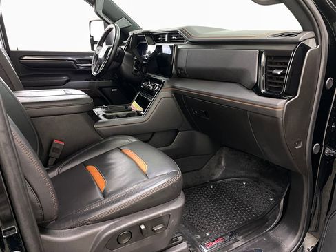 Used 2025 GMC Sierra 2500 AT4 image 42