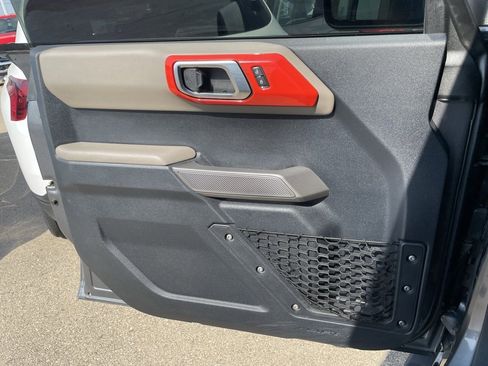 Used 2022 Ford Bronco Wildtrak image 56