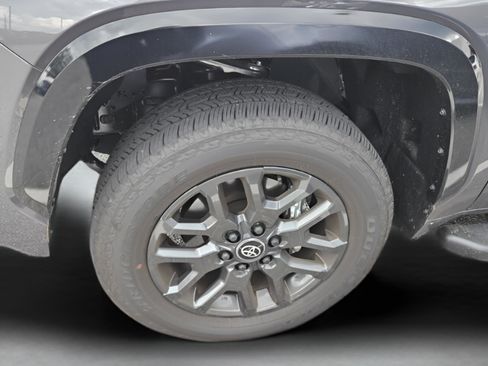 New 2025 Toyota Tundra Platinum AWD/4WD image 22