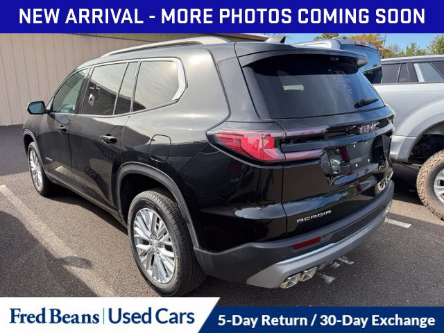 Used 2026 GMC Acadia Elevation w/ Elevation Premium Package FWD image 8