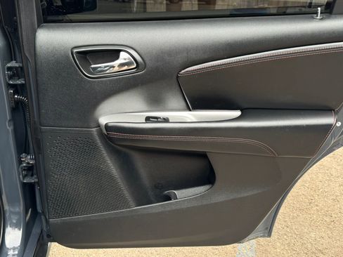 Used 2018 Dodge Journey GT FWD image 21