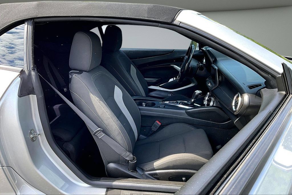 Used 2018 Chevrolet Camaro LT w/ RS Package RWD image 28