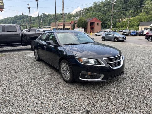 Used 2010 Saab 9-5 Aero w/ Rear Passenger Package AWD/4WD image 6