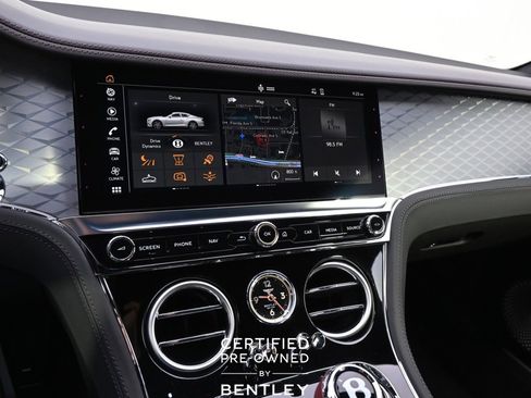 Used 2024 Bentley Continental GT image 32