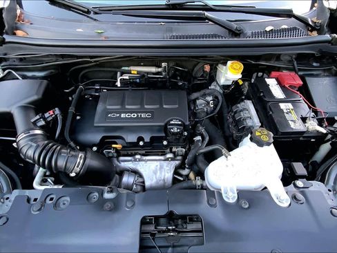 Used 2020 Chevrolet Sonic Premier image 29