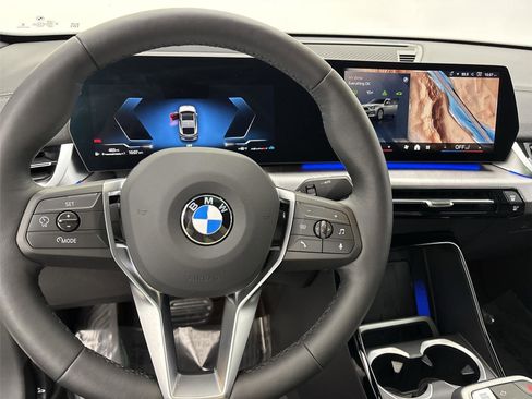 Used 2025 BMW X2 xDrive28i w/ Technology Package image 22