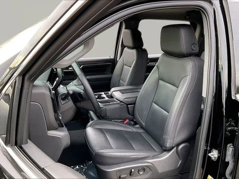 Used 2024 GMC Sierra 1500 SLT w/ X31 Off-Road Package image 15