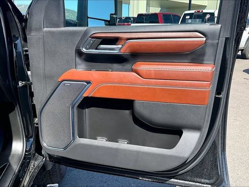 Used 2024 GMC Sierra 3500 Denali Ultimate AWD/4WD image 25