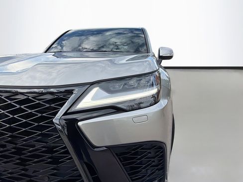 Used 2023 Lexus LX 600 F Sport image 9