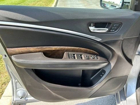 Used 2018 Acura MDX w/ Advance Package AWD/4WD image 9