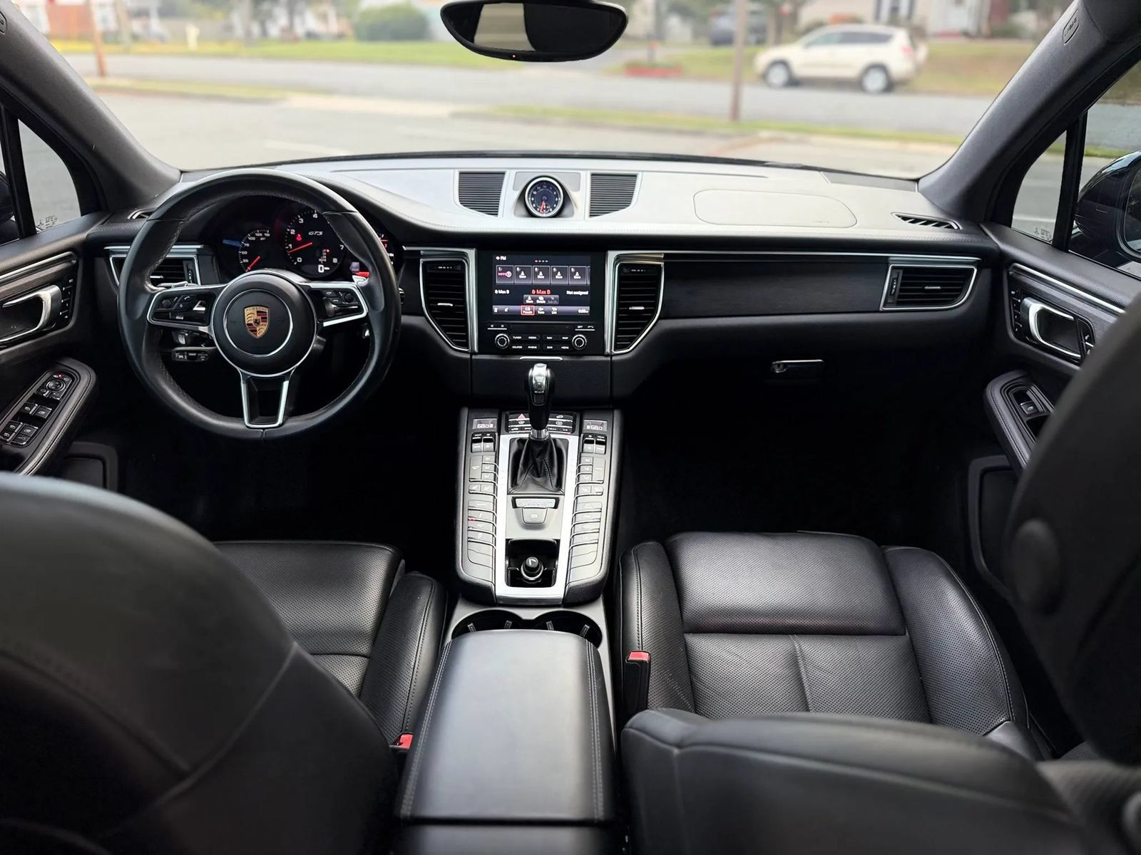 Used 2018 Porsche Macan GTS AWD/4WD image 15