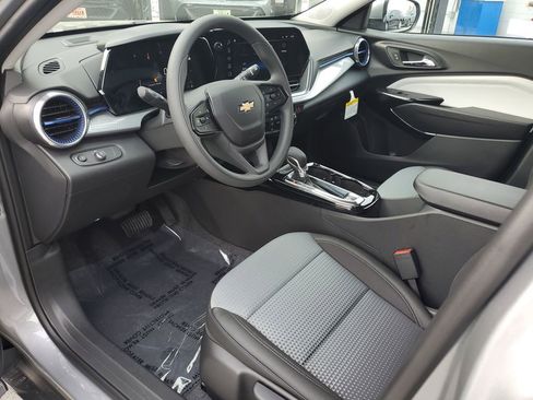 New 2026 Chevrolet Trax LT image 18