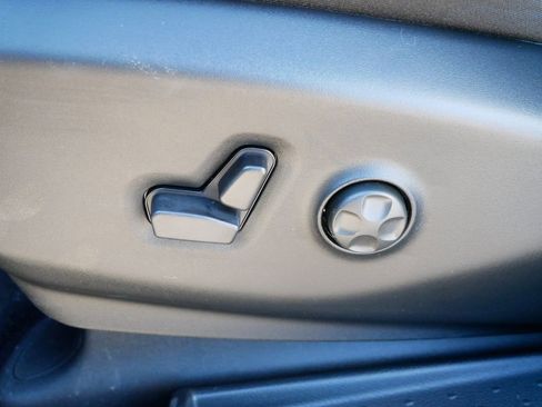 New 2026 Chrysler Pacifica Select image 36