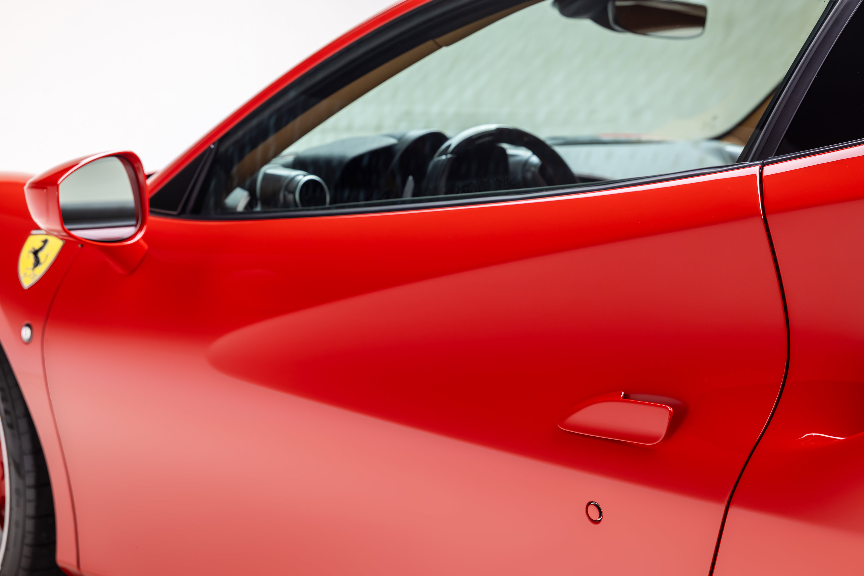 Certified 2020 Ferrari F8 Tributo RWD image 33