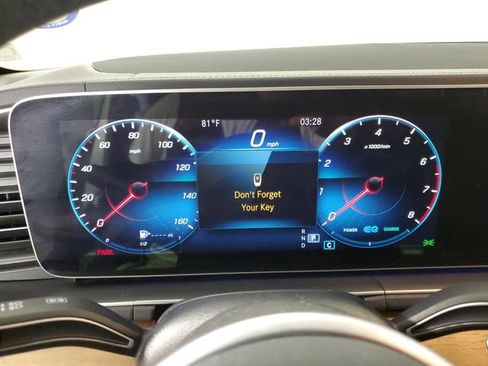 Used 2022 Mercedes-Benz GLS 450 4MATIC image 25