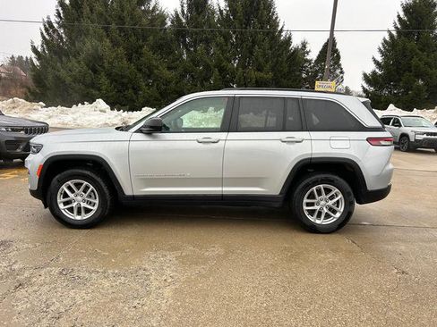 New 2025 Jeep Grand Cherokee Laredo X w/ Luxury Tech Group I image 6