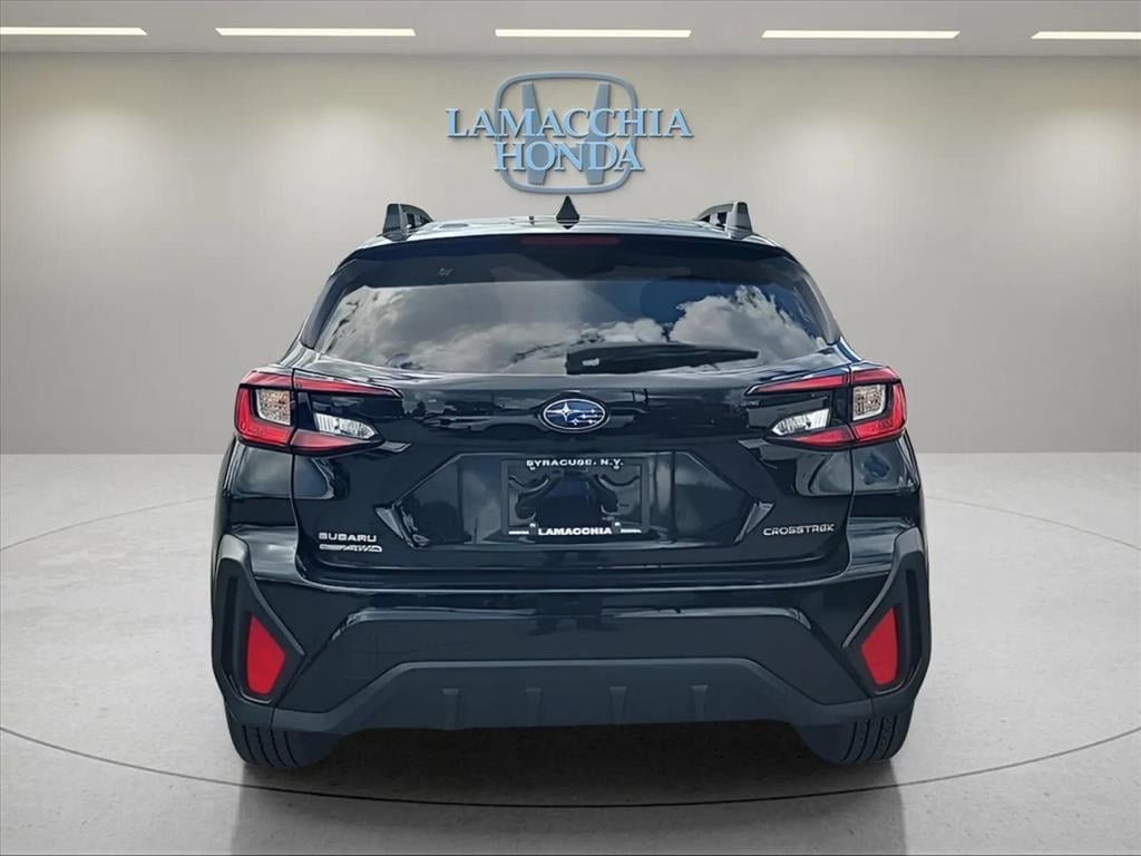Used 2024 Subaru Crosstrek 2.0i Premium AWD/4WD image 4