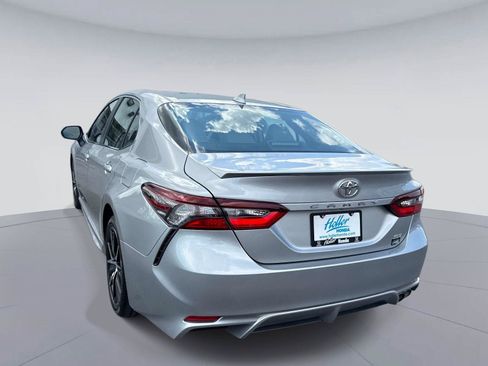 Used 2024 Toyota Camry SE FWD image 6