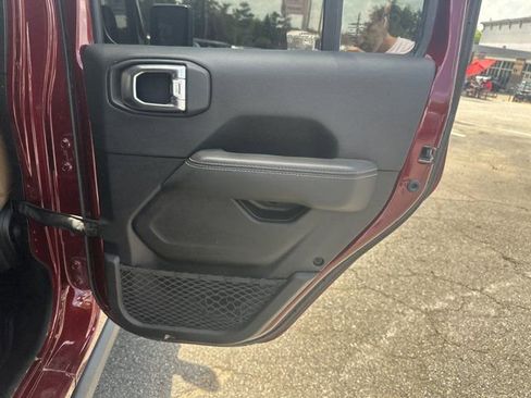 Used 2021 Jeep Wrangler Unlimited Rubicon AWD/4WD image 19