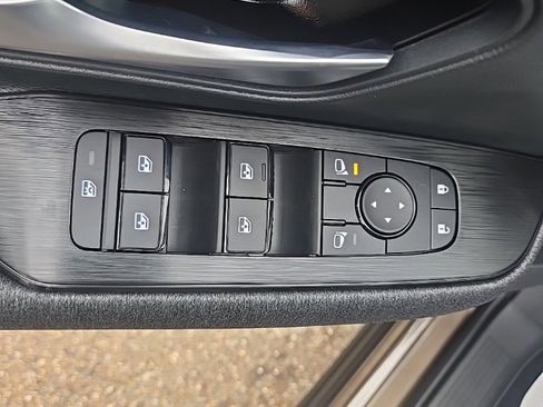 New 2026 Nissan Kicks SV image 10