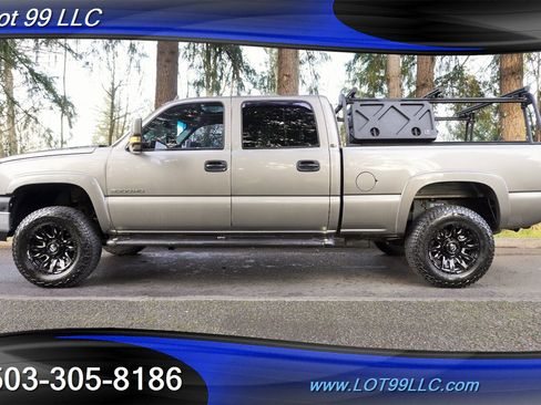 Used 2006 Chevrolet Silverado 2500 LT w/ Heavy-Duty Power Package image 1