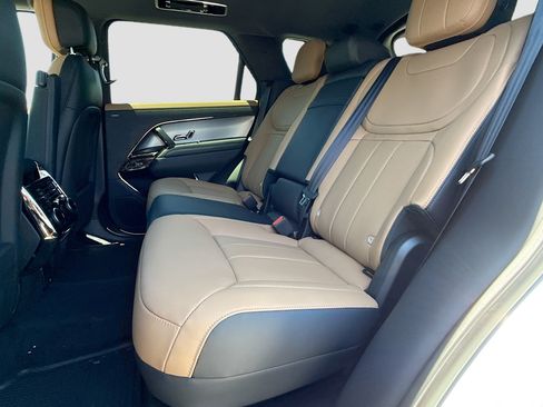 New 2026 Land Rover Range Rover Sport Dynamic SE AWD/4WD image 21