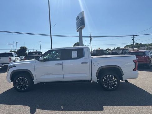 Used 2023 Toyota Tundra Limited AWD/4WD image 8