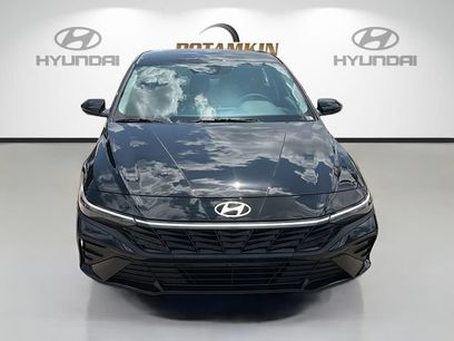 New 2026 Hyundai Elantra SE
