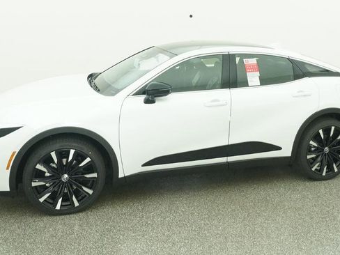 New 2026 Toyota Crown Platinum image 5