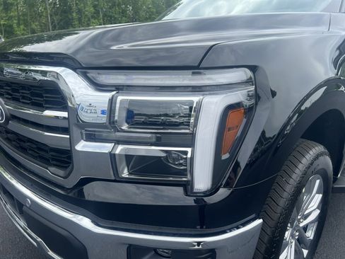 New 2025 Ford F150 Lariat w/ Equipment Group 502A High image 10