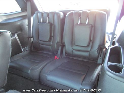Used 2014 Ford Explorer XLT w/ Equipment Group 202A AWD/4WD image 17