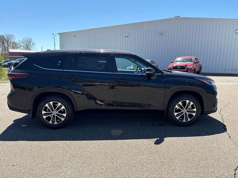 Used 2026 Toyota Highlander XLE AWD/4WD image 8