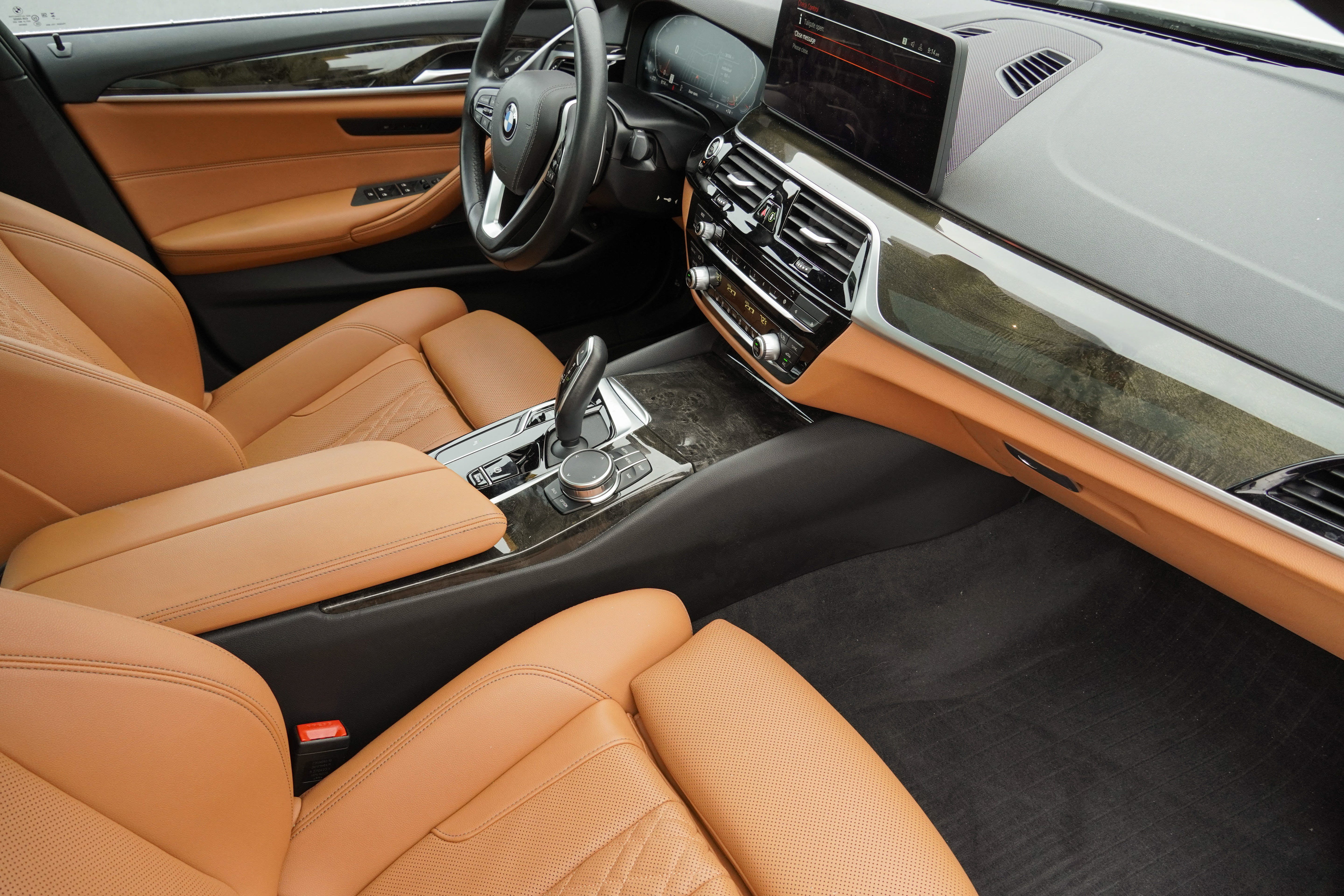 Certified 2023 BMW 530i w/ Premium Package RWD image 7