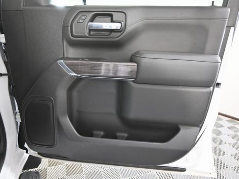 Used 2022 Chevrolet Silverado 1500 LTZ image 13